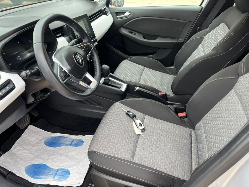Clio V Clio E-Tech full hybrid 145 Evolution 2023 occasion 27000 &Eacute;vreux