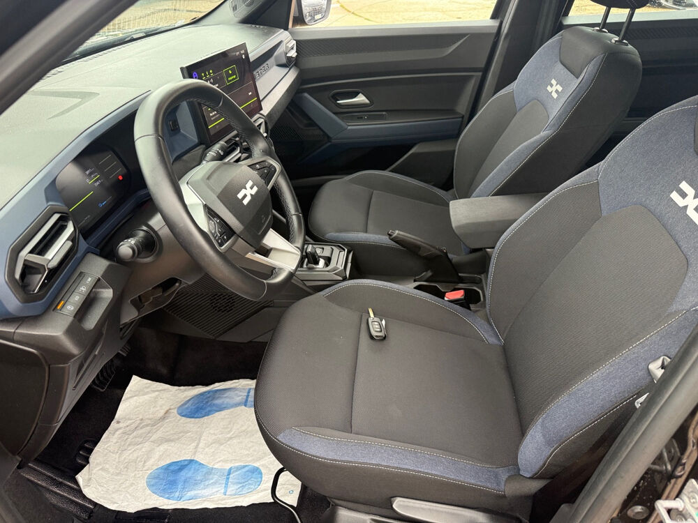 Duster 1.6 HYBRID 140 4X2 EXPRESSION 2025 occasion 27000 &Eacute;vreux