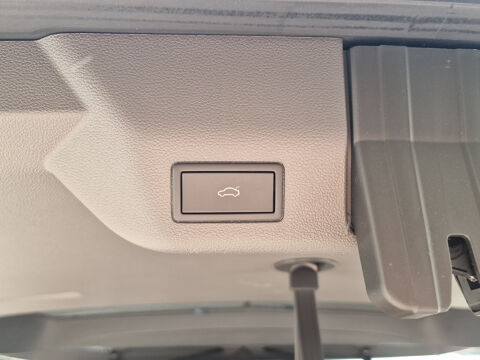 MULTIVAN Multivan Court 1.4 eHybrid 218 DSG6 Style 2024 occasion 95880 ENGHIEN-LES-BAINS