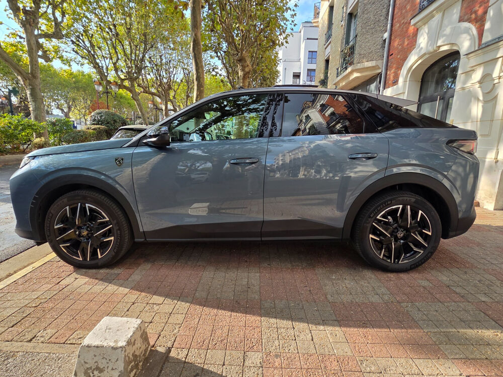 3008 1.2 Hybrid 136 CV e-DCS6 GT EXLUSIVE 2025 occasion 95880 ENGHIEN-LES-BAINS