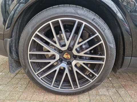 Cayenne E-Hybrid 3.0 V6 470 ch Tiptronic BVA 2024 occasion 95880 ENGHIEN-LES-BAINS