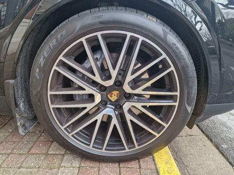 Cayenne E-Hybrid 3.0 V6 470 ch Tiptronic BVA 2024 occasion 95880 ENGHIEN-LES-BAINS