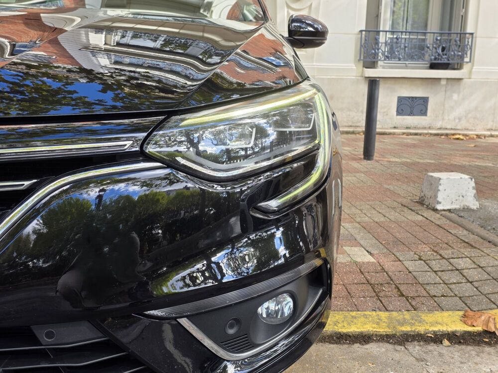 Megane IV M&eacute;gane IV Berline dCi 130 Energy Intens 2017 occasion 95880 ENGHIEN-LES-BAINS