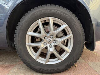 XC60 T8 Twin Engine 303 ch + 87 ch Geartronic 8 Momentum 2019 occasion 95880 ENGHIEN-LES-BAINS