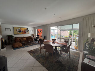  Maison � vendre 7 pi�ces 205 m�