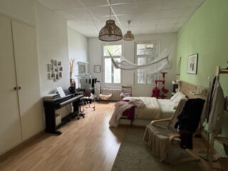  Immeuble � vendre 326 m�