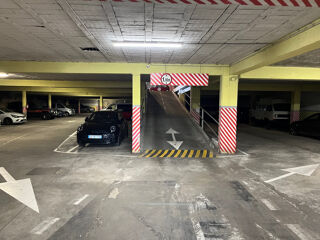  Parking / Garage � vendre 12 m�