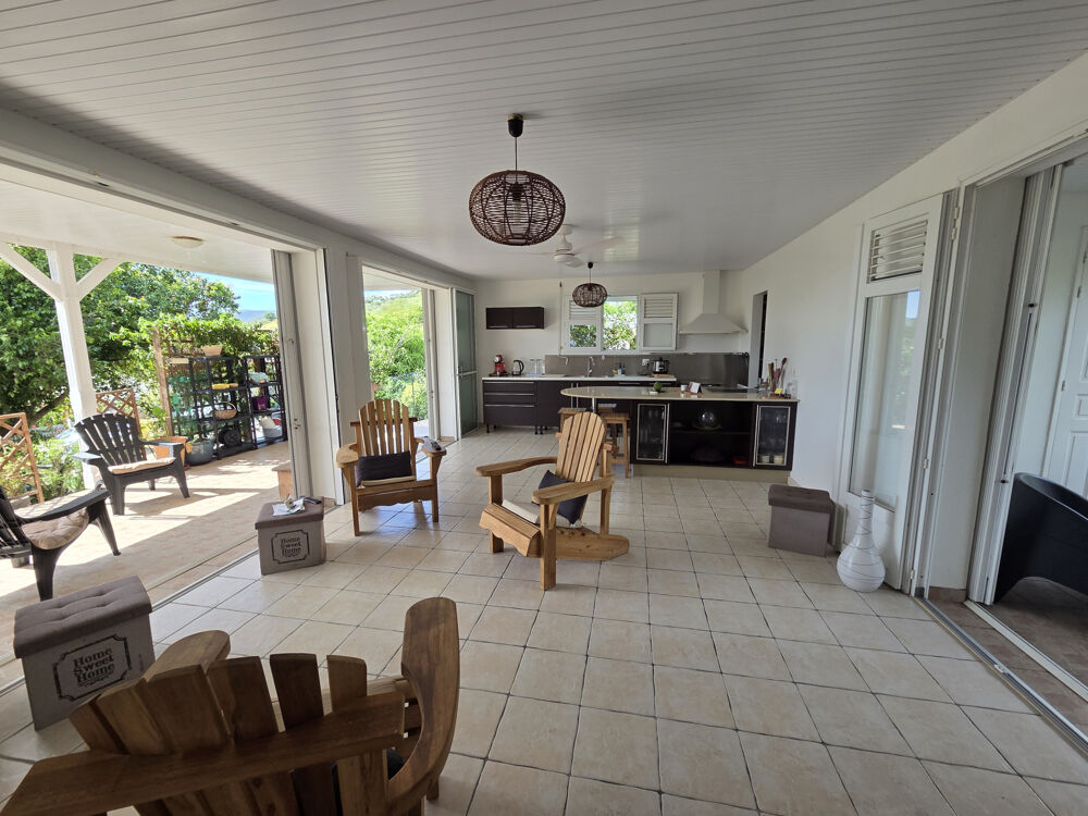 Vente Maison Villa T4 avec jardin arboré et terrasses au Diamant Le diamant