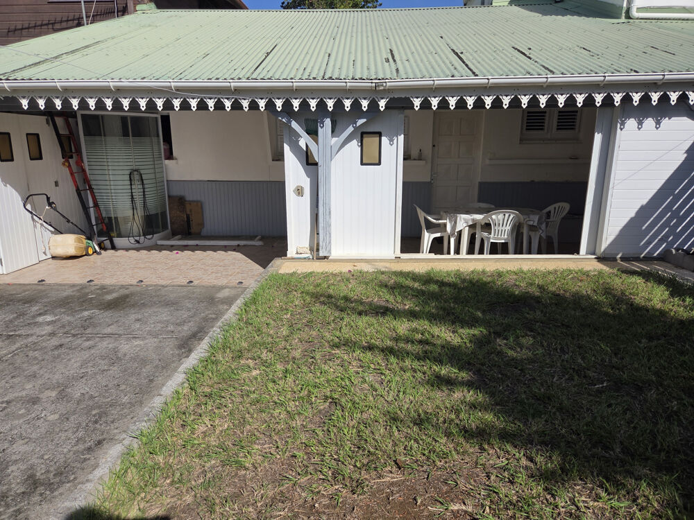 Rare, maison T2 à Anse mitan
