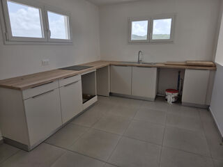  Appartement à louer 3 pièces 80 m²