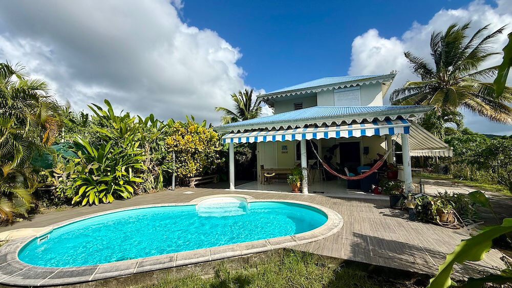 Rivière Salée : Villa T4 bis avec piscine