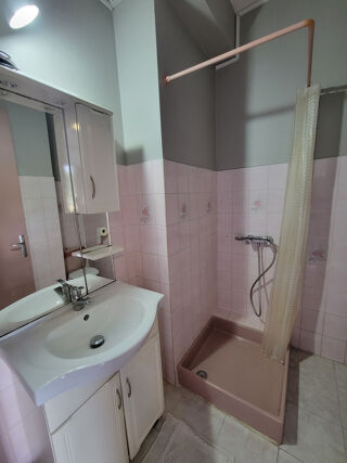  Immeuble � vendre 15 + pi�ces 373 m�