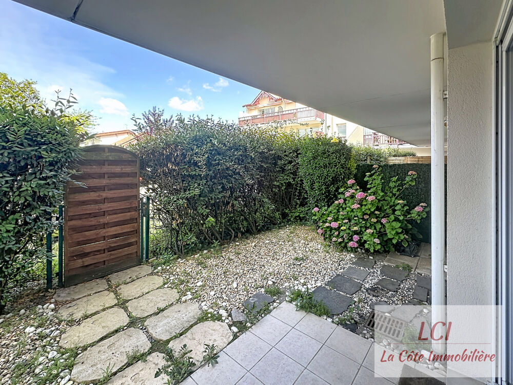 LA TESTE au coeur du centre ville, Belle situation au calme pour ce T2 avec jardinet et parking.