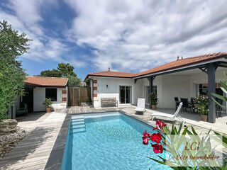 Vente Maison GUJAN Calme et proche commerces, Belles prestations pour cette maison contemporaine de plain pied 3 chambres + garage. Gujan mestras