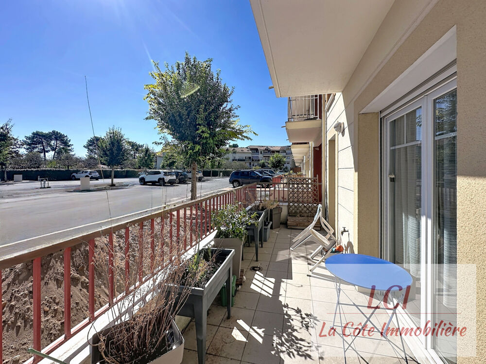 Gujan proche tous commerces. Appartement T2 avec terrasse de 12m2.