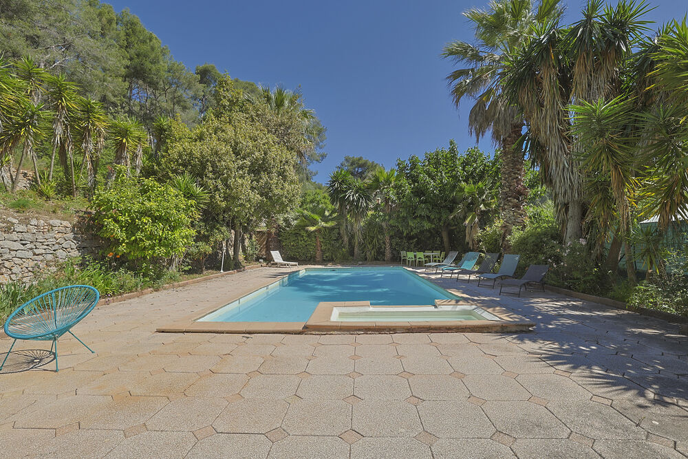à vendre  Maison Carqueiranne (83320)