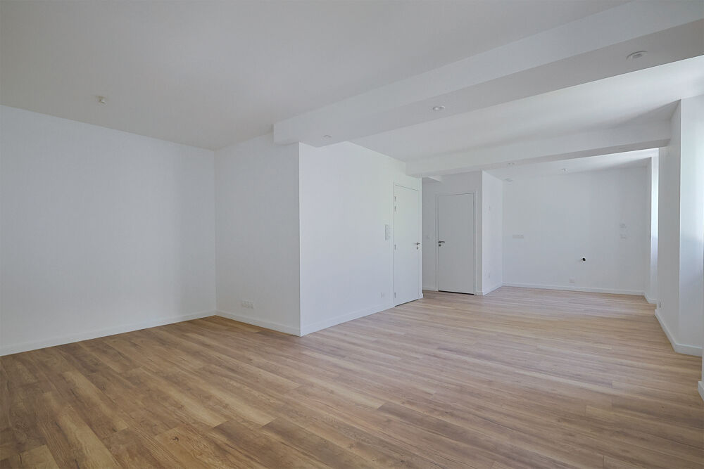 Appartement T4 de 74m2 dans une résidence entièrement rénovée avec deux places de parkings privatives