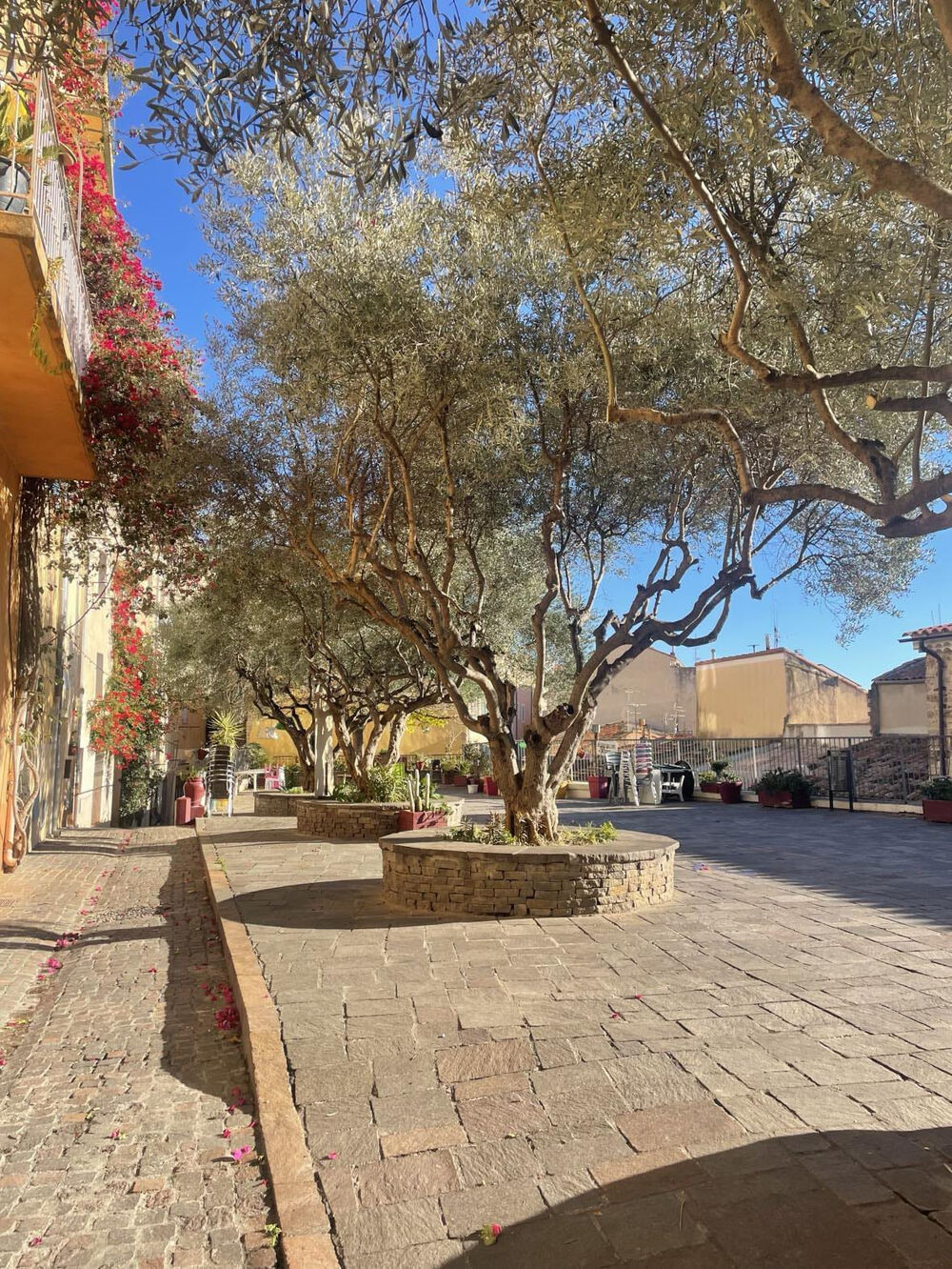 Vente Appartement studio de 22.70m2 sans travaux dans un lieux chargé d'histoire Hyères