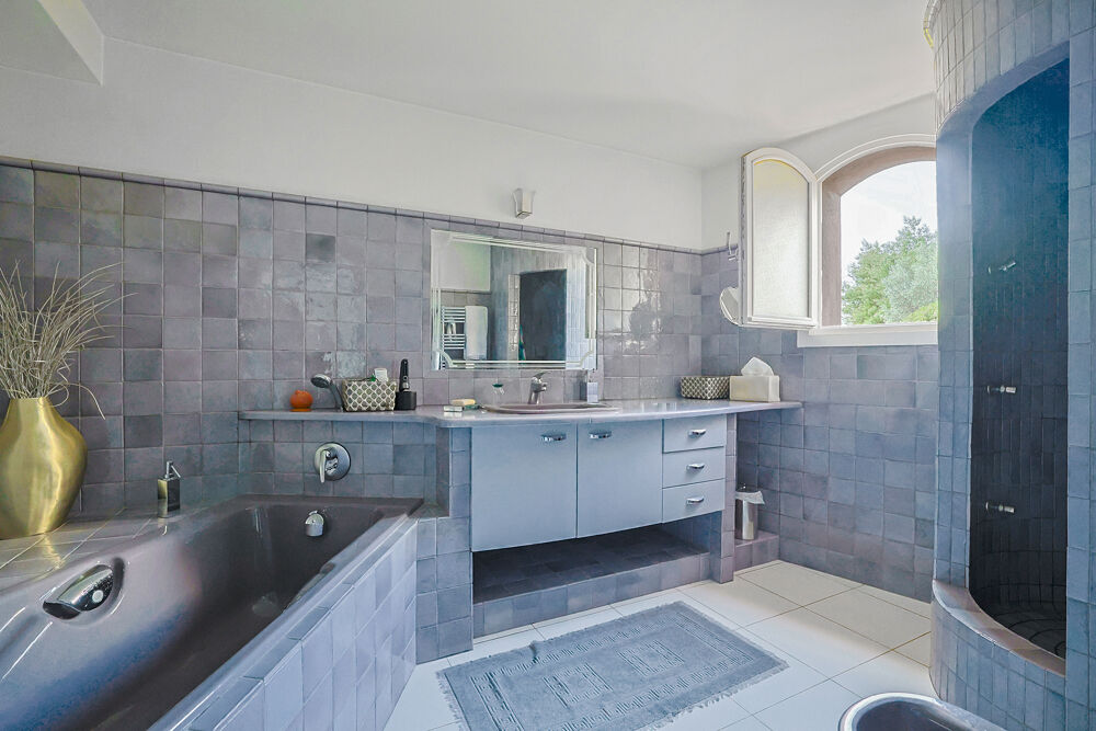 à vendre  Maison Hyères (83400)