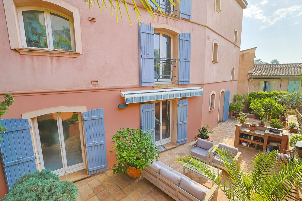 Vente Maison Hotel particulier de 230 m2 avec garage double Hyères