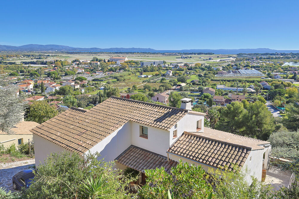 Maison 7 pièces 221 m² · à Hyères · 221 m² · 980 000 €