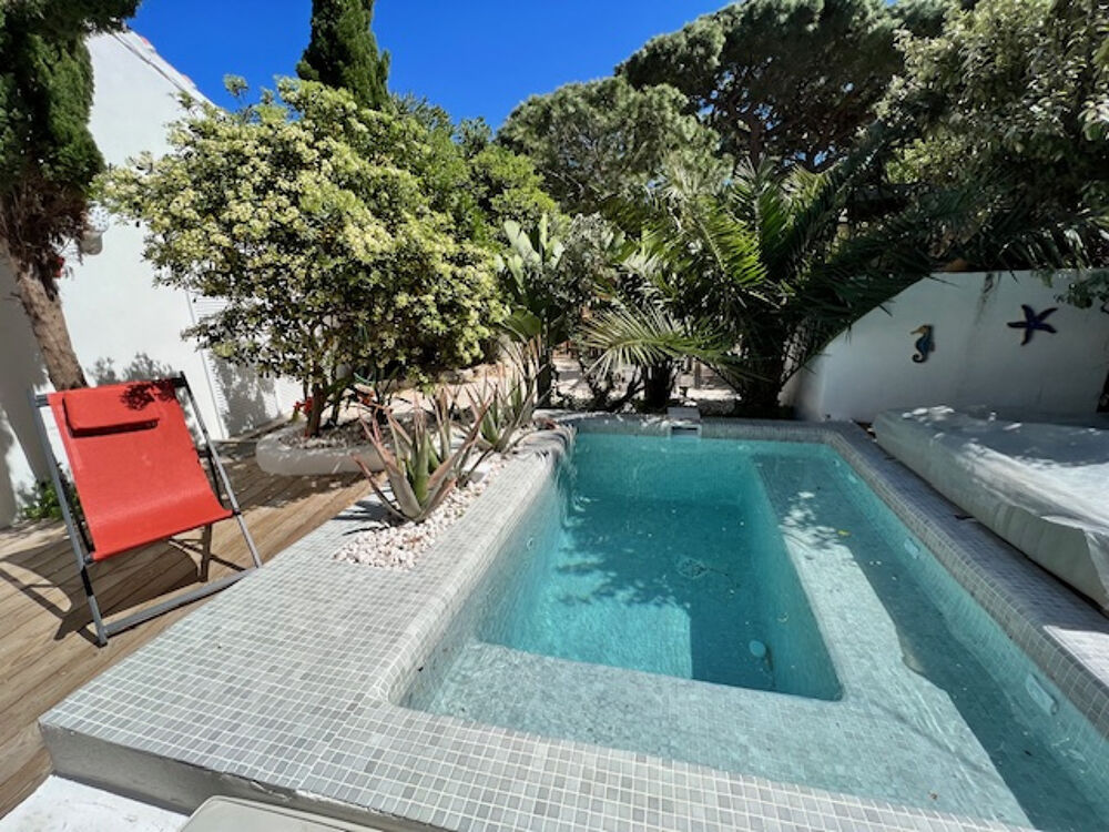 Exceptionnel à la Capte villa de plain pied avec piscine chauffée en pleine propriété à 50m de la mer