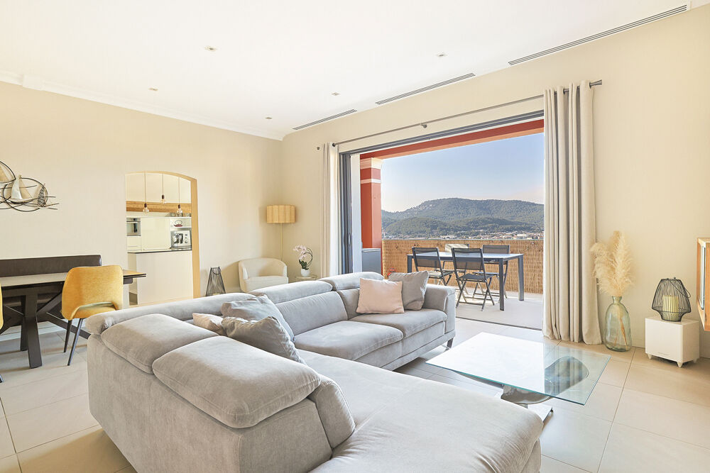 � vendre  Appartement Hy�res (83400)