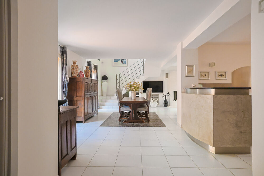 Vente Maison Hotel particulier de 230 m2 avec garage double Hyères