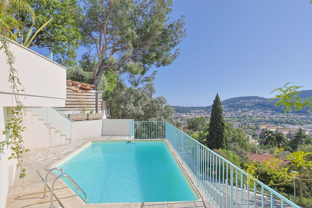Maison 6 pièces 145 m² · à Hyeres · 145 m² · 885 000 €