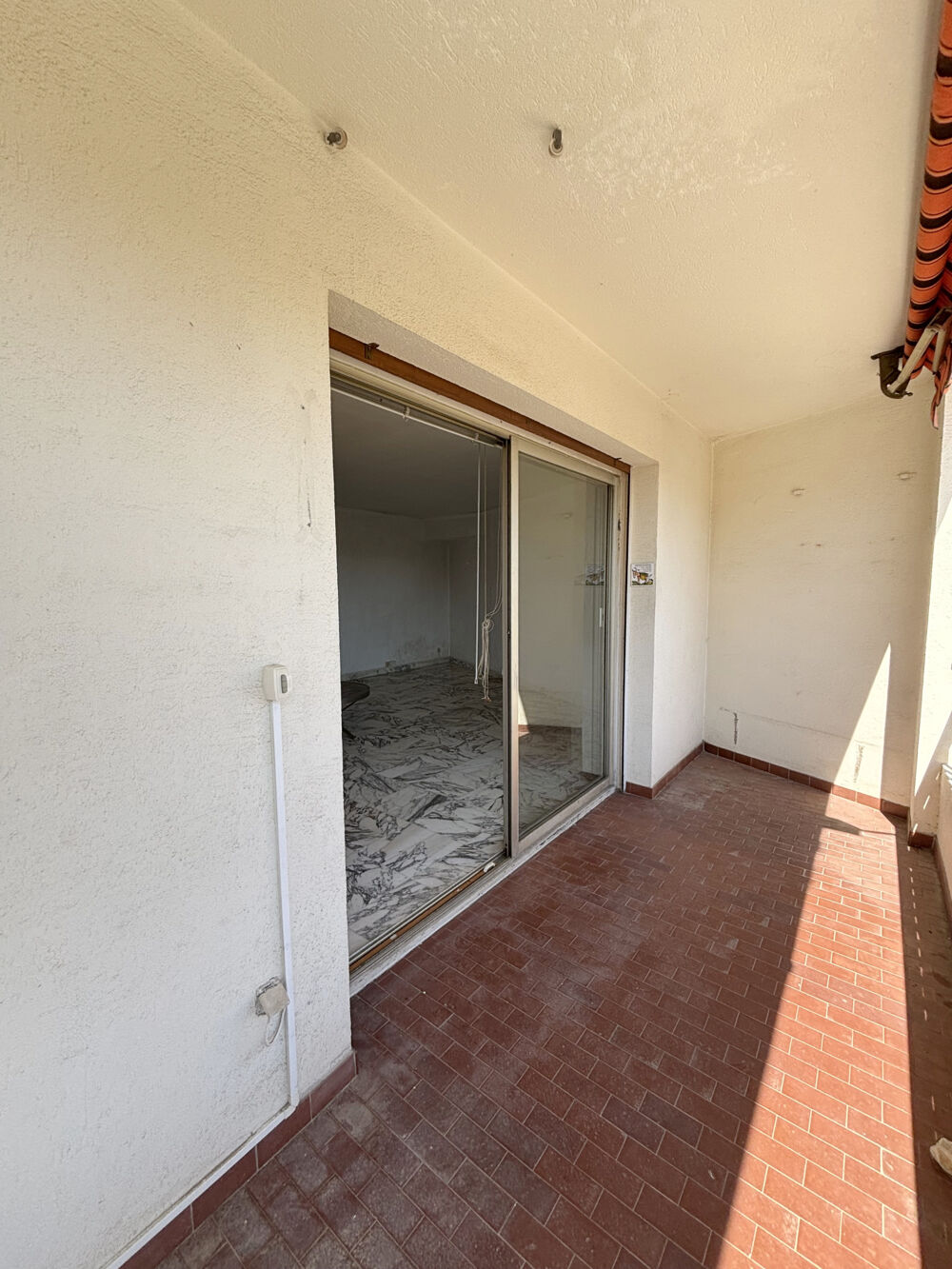 Vente Appartement Appartement T4 de 104 m2 au centre ville de Hyères avec ascenseur cave et parking privatif Hyères