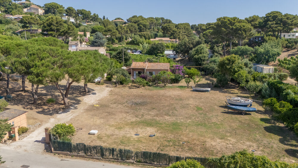 Vente Maison PROPRIETE GIENS 5000m2 deux maisons à 250m2 de la mer Hyères