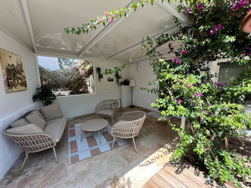 Vente Maison Exceptionnel à la Capte villa de plain pied avec piscine chauffée en pleine propriété à 50m de la mer Hyères