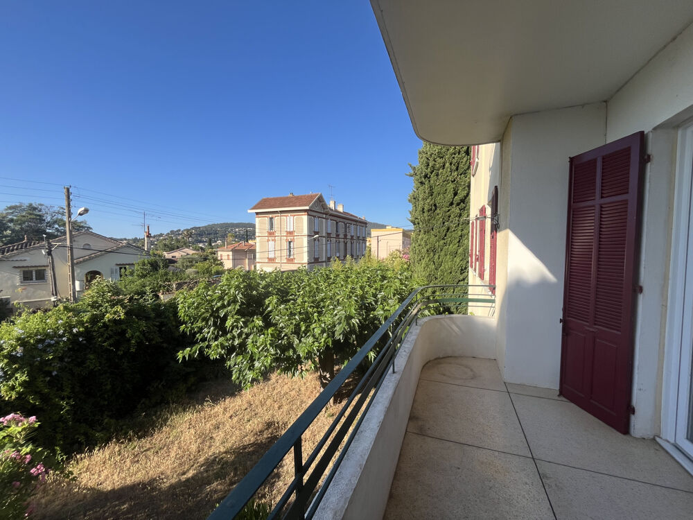 Vente Appartement Appartement 5 pièces de 112m2 avec terrasse, jardin et stationement au calme absolue Hyeres