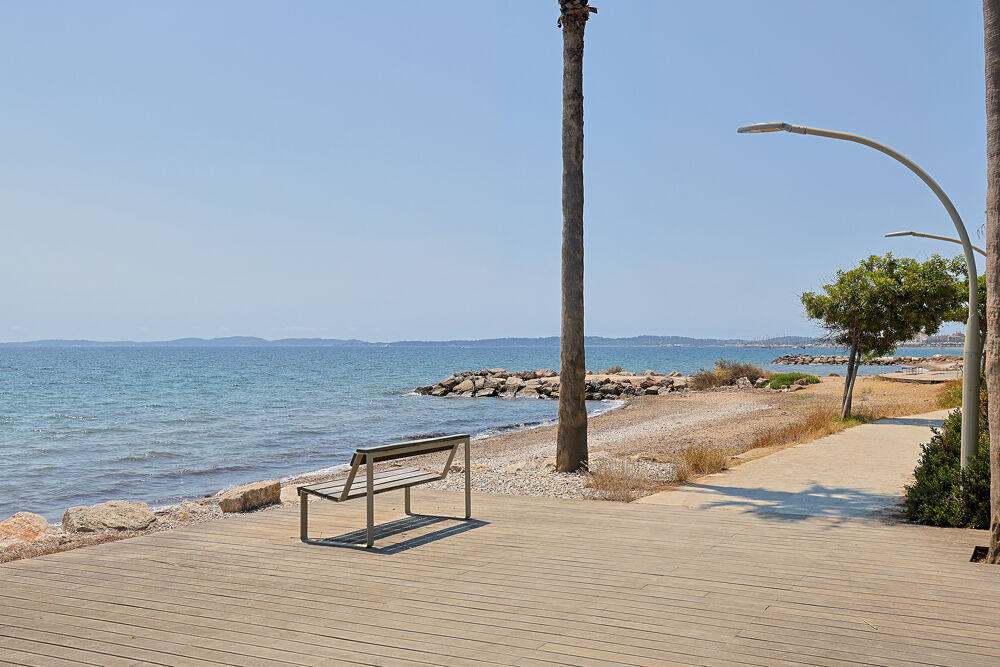 Appartement T2 de 38 m2 avec terrasse FACE A LA MER