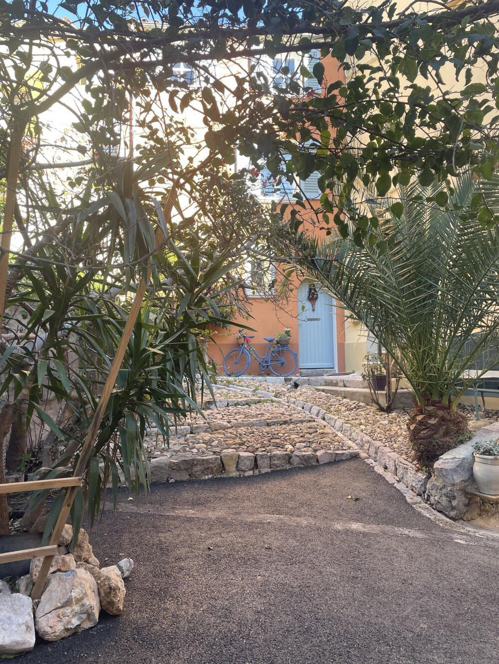 Vente Appartement studio de 22.70m2 sans travaux dans un lieux chargé d'histoire Hyères