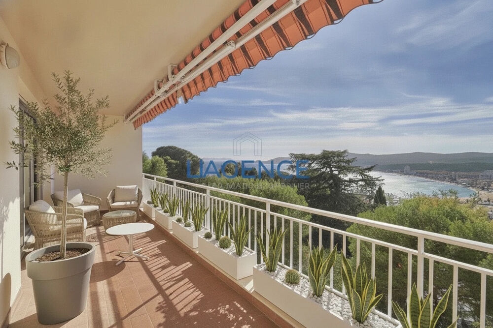 LE LAVANDOU, SUR LES HAUTEURS, SUPERBE VUE PANORAMIQUE