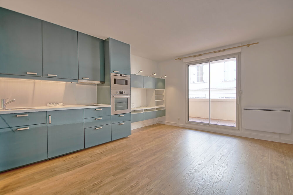 Vente Appartement Appartement T1 de 26 m2 avec terrasse dans une résidence de standing au centre ville de hyères Hyères