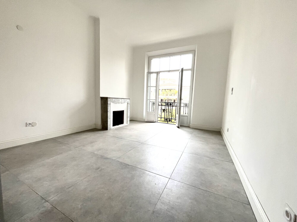 Appartement T5 de 130 m2 entièrement rénové en plein coeur du centre ville de Hyères