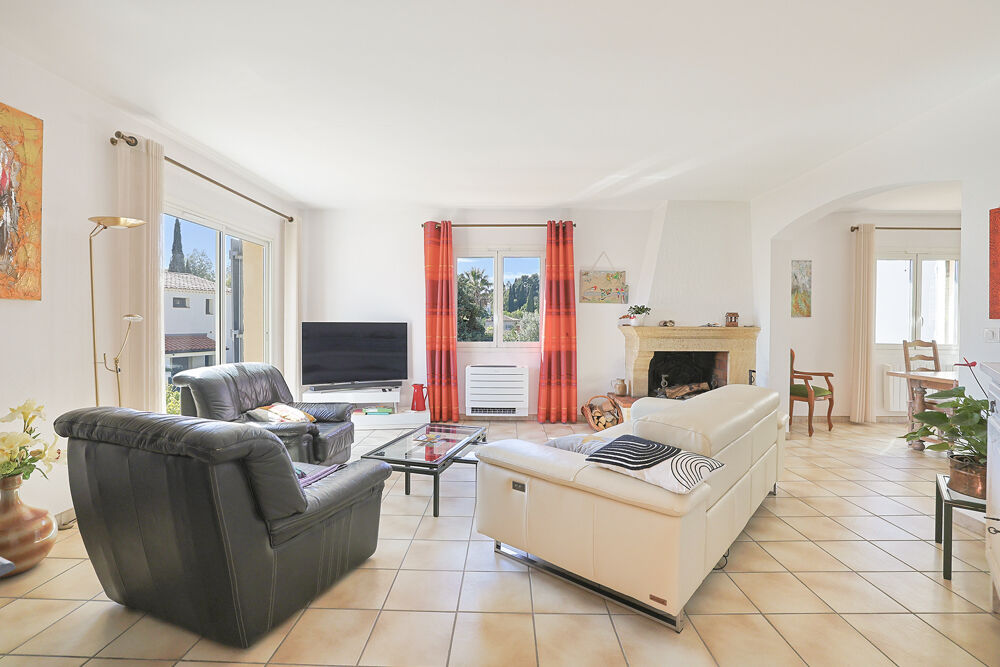 � vendre  Maison Hy�res (83400)