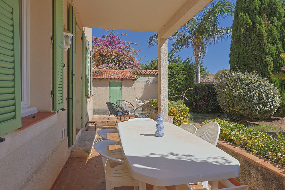 Vente Maison PORT DE CARQUEIRANNE - MAISON DE CARACTERE AVEC TERRAIN + GARAGE Carqueiranne