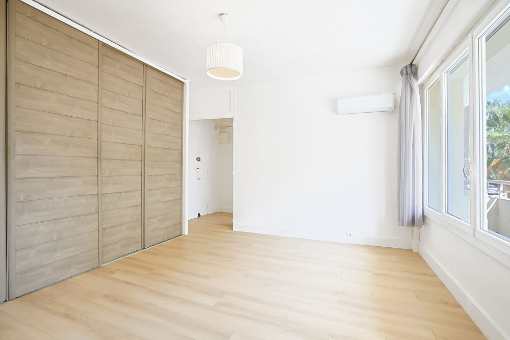 Vente Appartement HYERES CENTRE APPARTEMENT T2 40m2 AVEC CAVE Hyeres