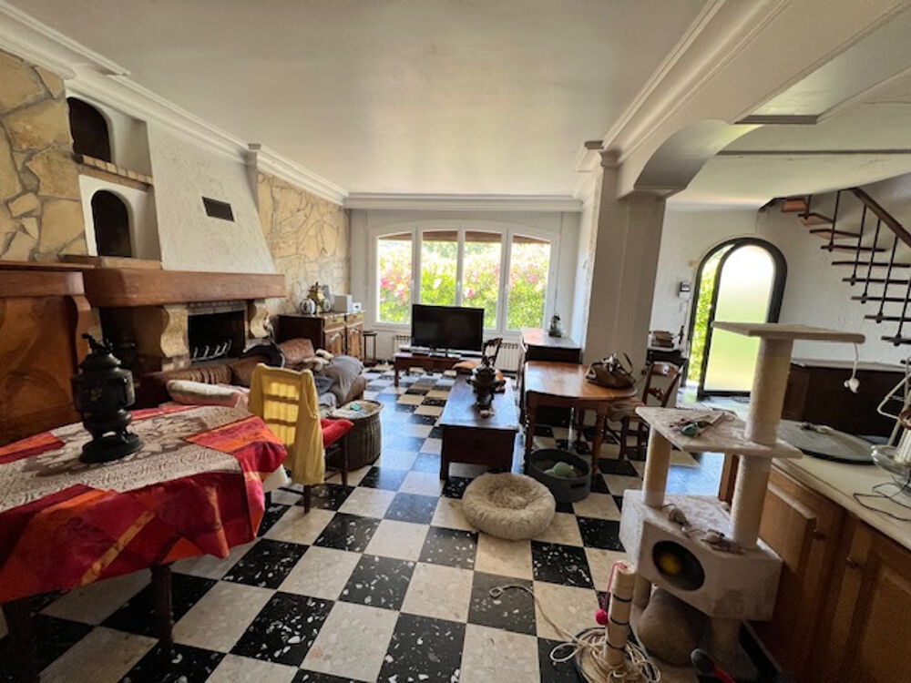 Vente Maison HYERES CENTRE VILLE CHARMANTE VILLA DE PLAIN PIED SUR 563M2 DE TERRAIN ARBORE Hyeres