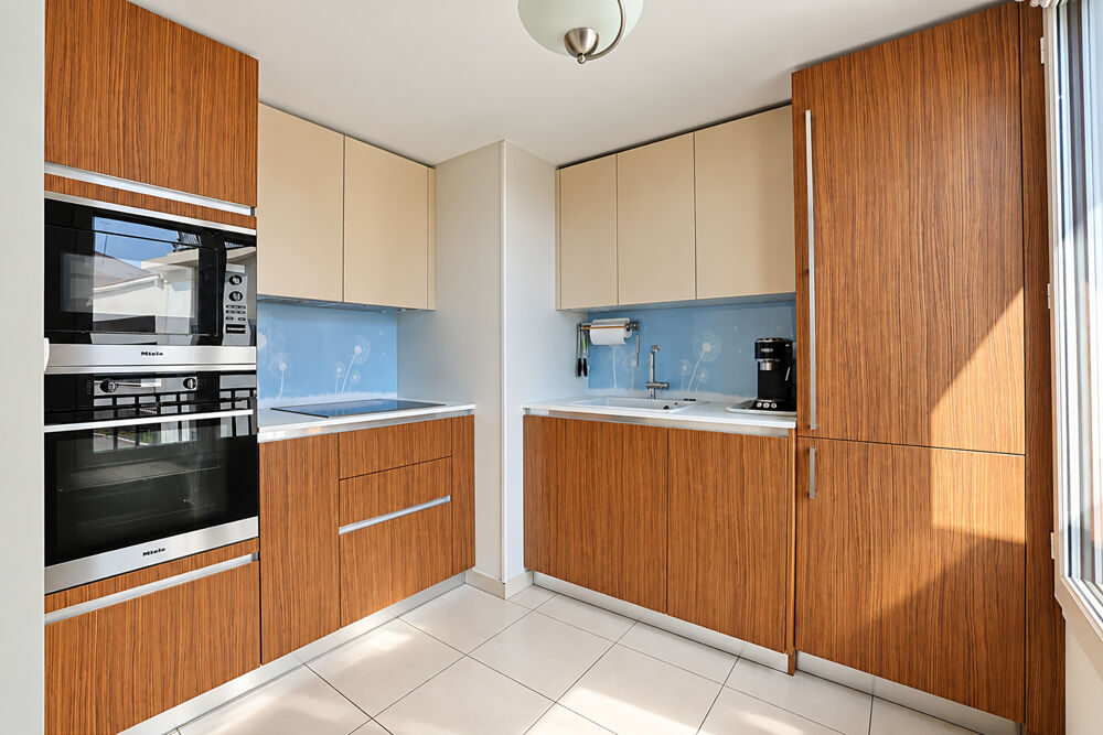 Vente Appartement EXCLUSIVITE HYERES HYPER-CENTRE - T3 65M2 - RESIDENCE DE STANDING - TERRASSE 14M2 - GARAGE - PARKING - CAVE Hyères
