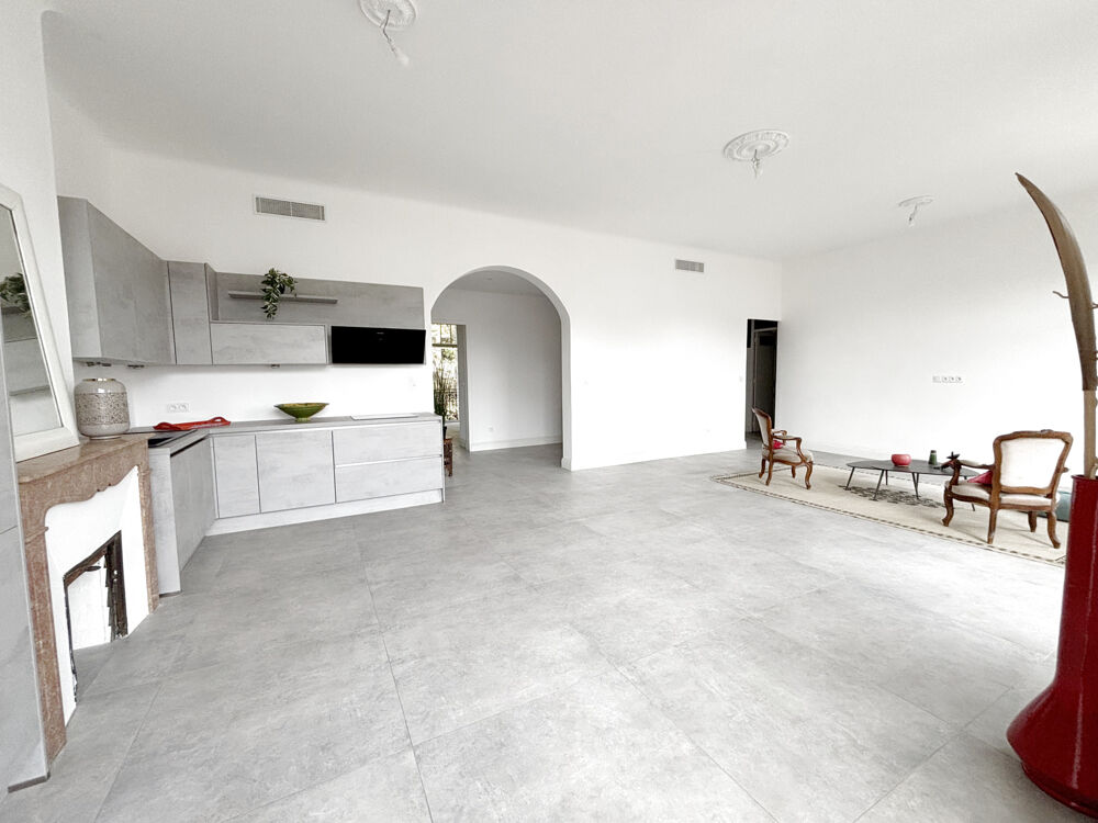 Appartement T5 de 130 m2 entièrement rénové en plein coeur du centre ville de Hyères