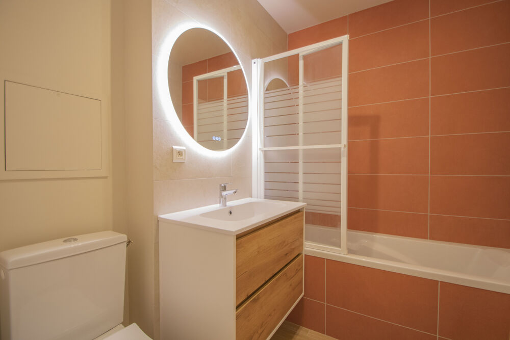 Vente Appartement Appartement T1 de 26 m2 avec terrasse dans une résidence de standing au centre ville de hyères Hyères
