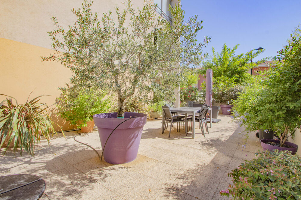 Vente Appartement Hyères ouest  superbe T3 de 65m2 avec terrasse de 128m2 avec parking Hyères