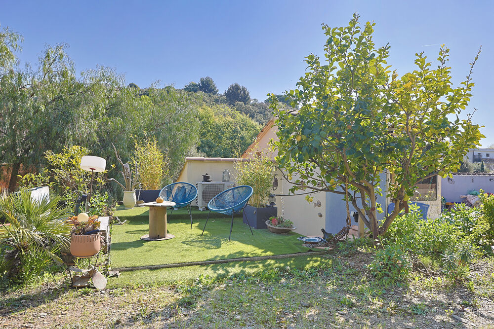 Vente Maison Hyères proche centre villa de charme 120m2 sur 1100m2 de terrain à voir au plus vite. Hyères