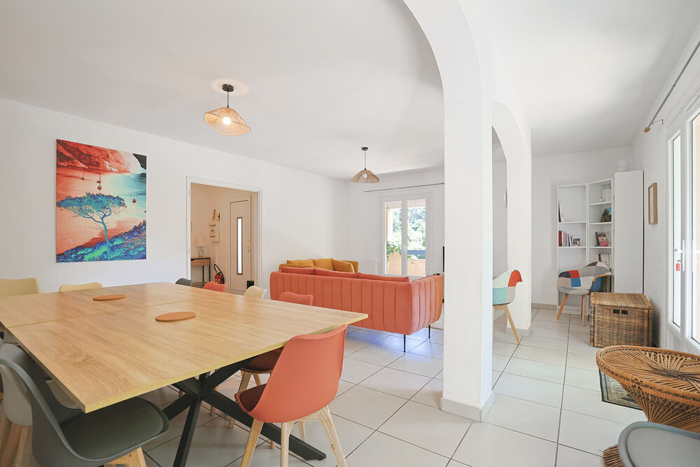 à vendre  Maison Carqueiranne (83320)