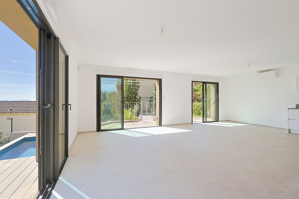 � vendre  Maison Hy�res (83400)