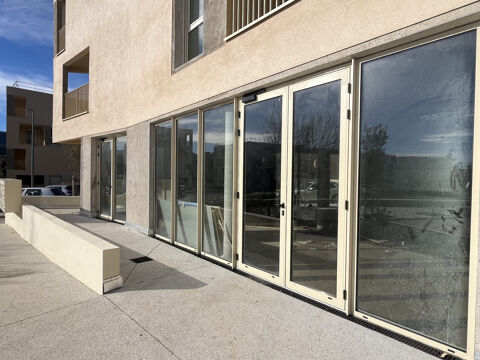   Murs commerciaux neuf de 101m2 avec acces PMR 